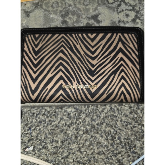 Vera Bradley Wallet Zebra Print. Fashionable, Classic, Vintage, - Picture 4 of 4